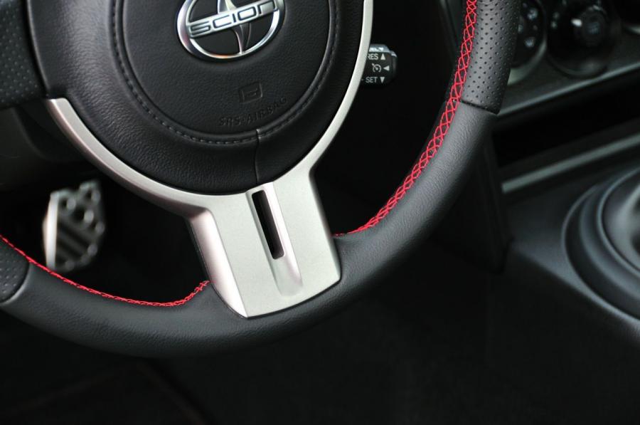  Scion FR-S 2013 года  (фото 51 из 192)